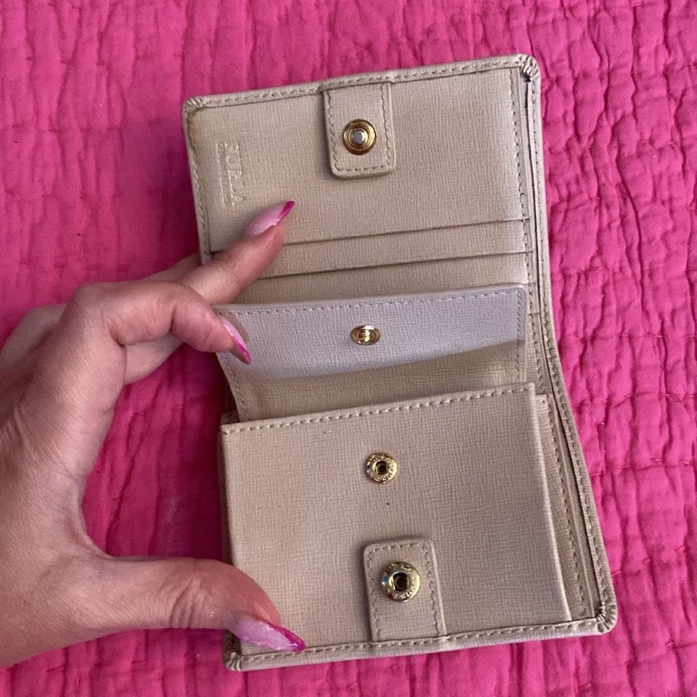 Furla Chic Cream Women's Wallet - Picture 6 of 7